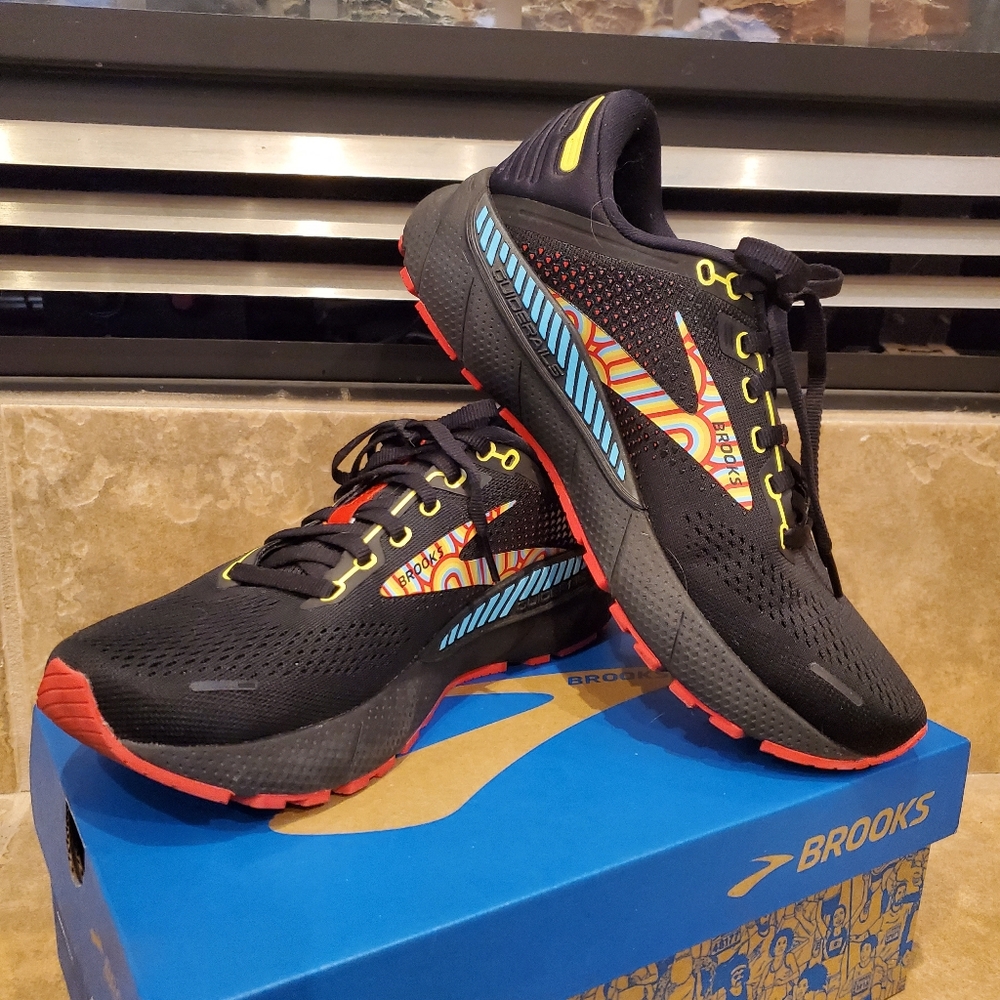 Brooks Adrenaline GTS 22 Running Shoe